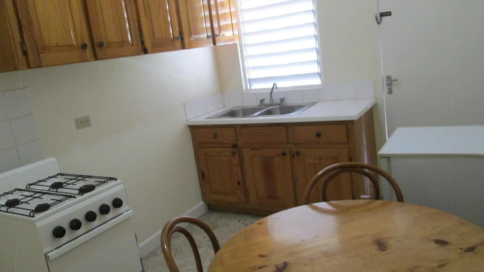 Paradise Inn Port Antonio 2*,